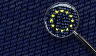 vergrootglas met EU-symbool - inzagerecht